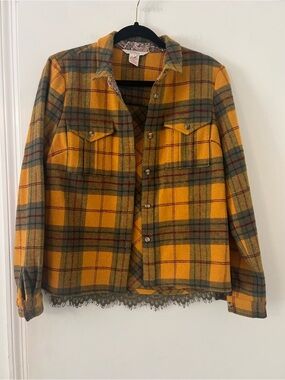 Sundance Yellow Plaid Button-Front shirt jacket size 4 lace on back (BB101)